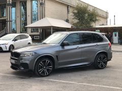 Photo of the vehicle BMW X5