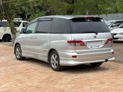 Photo of the vehicle Toyota Estima