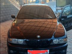 Photo of the vehicle BMW 5 Series