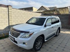 Photo of the vehicle Lexus LX