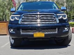 Сүрөт унаа Toyota Sequoia