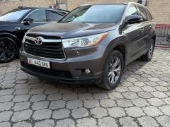 Photo of the vehicle Toyota Highlander