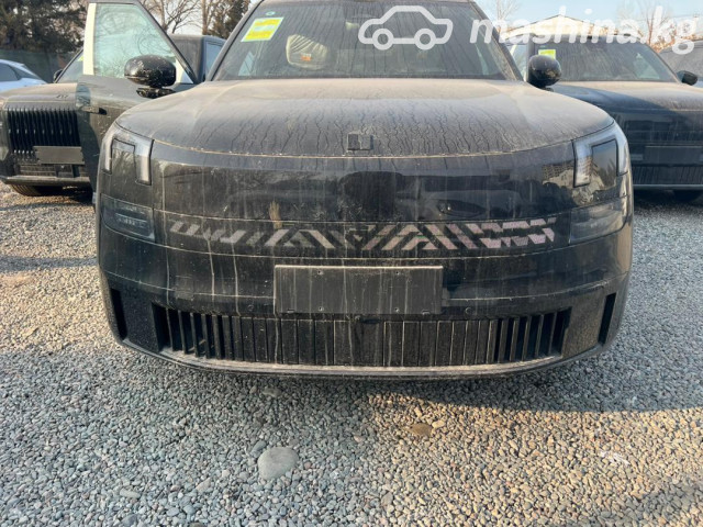Lynk &amp; Co 900