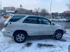 Photo of the vehicle Lexus RX