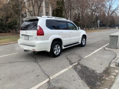 Photo of the vehicle Lexus GX