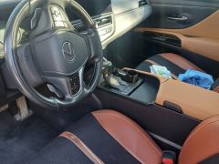 Photo of the vehicle Lexus ES