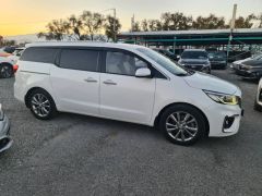 Photo of the vehicle Kia Carnival