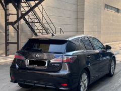 Photo of the vehicle Lexus CT