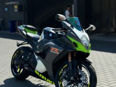 Сүрөт унаа Suzuki GSX-R 1000