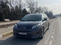 Сүрөт унаа Toyota Sienna