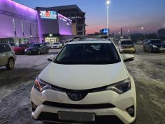 Сүрөт унаа Toyota RAV4