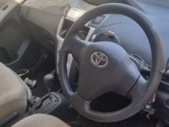 Сүрөт унаа Toyota Vitz