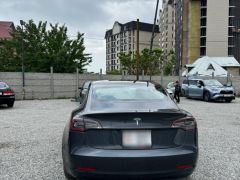 Сүрөт унаа Tesla Model 3