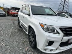 Photo of the vehicle Lexus GX