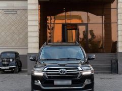 Photo of the vehicle Toyota Land Cruiser