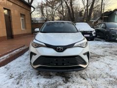 Фото авто Toyota C-HR