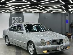 Сүрөт Mercedes-Benz E-Класс  2000