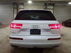 Сүрөт унаа Audi Q7