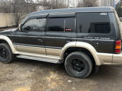 Сүрөт унаа Mitsubishi Pajero