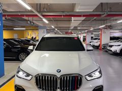 Photo of the vehicle BMW X5