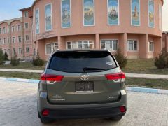 Сүрөт унаа Toyota Highlander