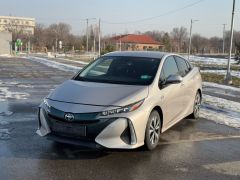 Фото авто Toyota Prius