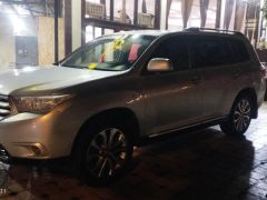 Сүрөт унаа Toyota Highlander