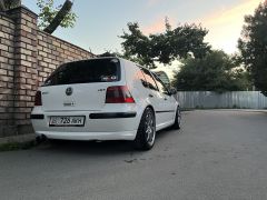 Сүрөт унаа Volkswagen Golf GTI