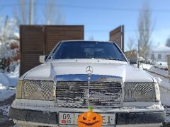 Photo of the vehicle Mercedes-Benz W124