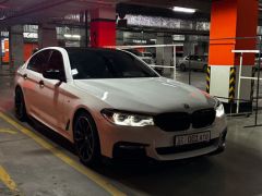 Photo of the vehicle BMW 5 Series