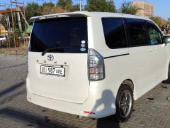 Фото авто Toyota Voxy