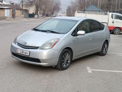 Фото авто Toyota Prius