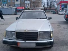 Фото авто Mercedes-Benz W124