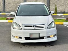 Photo of the vehicle Toyota Ipsum