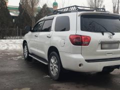 Сүрөт унаа Toyota Sequoia