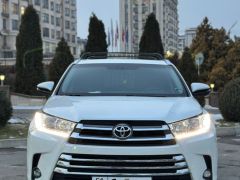 Photo of the vehicle Toyota Highlander