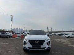 Photo of the vehicle Hyundai Santa Fe