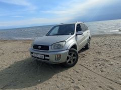 Сүрөт унаа Toyota RAV4