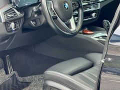 Photo of the vehicle BMW 5 Series