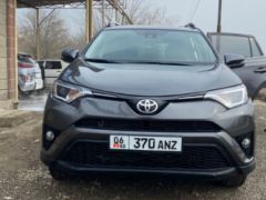 Сүрөт унаа Toyota RAV4