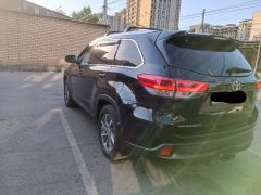 Photo of the vehicle Toyota Highlander