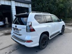 Photo of the vehicle Lexus GX