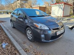 Фото авто Toyota Prius