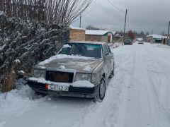 Photo of the vehicle Mercedes-Benz W124