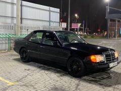 Фото авто Mercedes-Benz W124