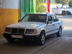 Сүрөт унаа Mercedes-Benz W124