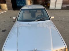 Сүрөт унаа Mercedes-Benz W124