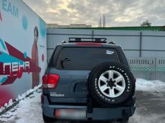 Сүрөт унаа Toyota Sequoia