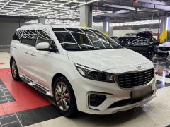 Фото авто Kia Carnival