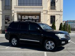 Photo of the vehicle Toyota Land Cruiser